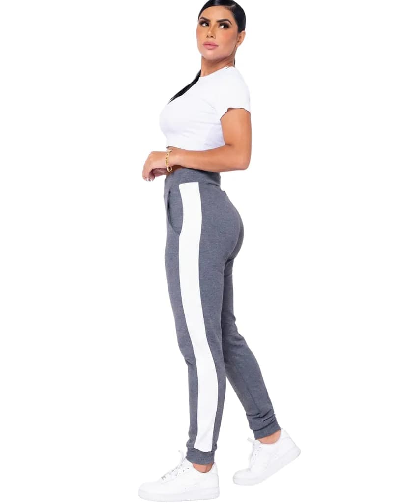 Calça Jogger Feminina em Crepe de Malha com Bolsos — foto 21